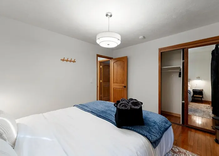 Cozy Luxury 4br Near Airport * Des Plaines
