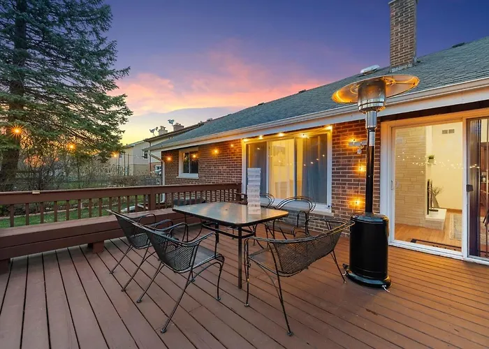 Cozy Luxury 4br Near Airport *